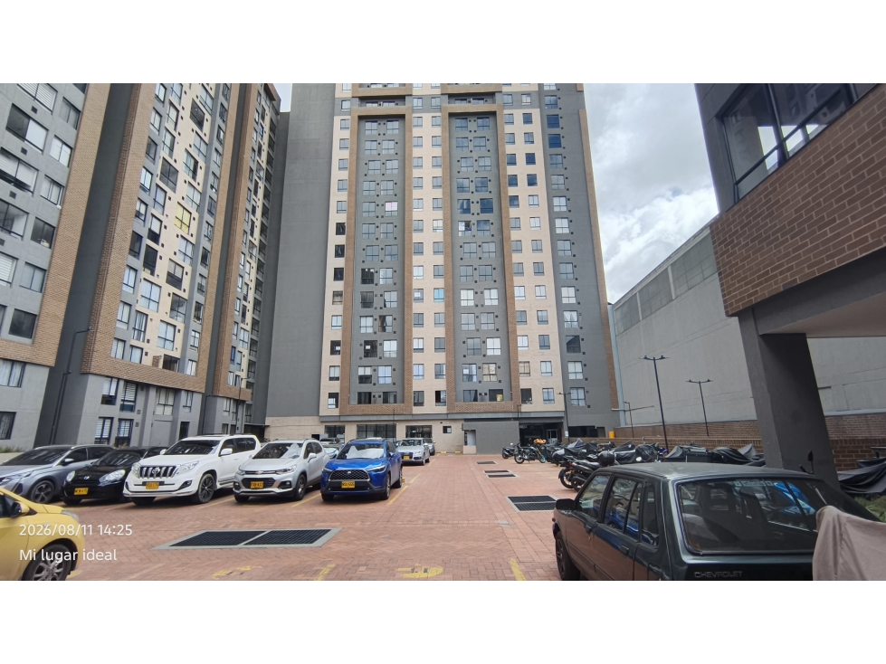 Apartamento en venta en Ricaurte, Bogotá · foto 2 de 19