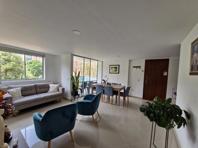 Apartamento de 3 alcobas en venta en El Trapiche, Sabaneta, 86 m² · foto 2 de 19
