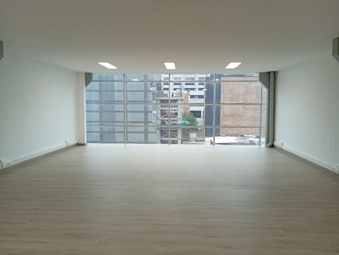 Oficina en arriendo en El Poblado, Medellín, 82 m² · foto 3 de 7
