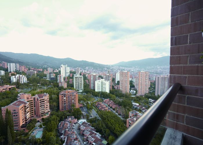 Apartamento de 2 alcobas en arriendo en Los Balsos, Medellín, 65 m² · foto 4 de 13