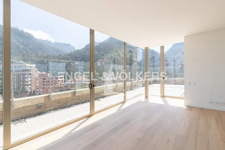 Apartamento de 3 alcobas en venta en Los Rosales, Bogotá, 417 m² · foto 17 de 24