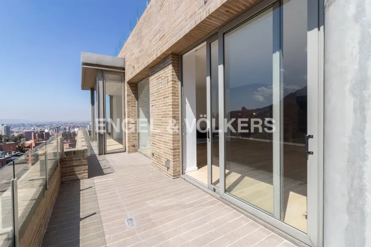 Apartamento de 3 alcobas en venta en Los Rosales, Bogotá, 417 m² · foto 4 de 24