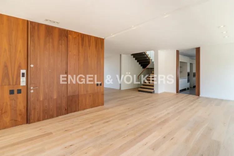 Apartamento de 3 alcobas en venta en Los Rosales, Bogotá, 417 m² · foto 2 de 24