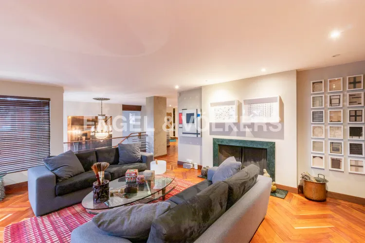 Apartamento de 4 alcobas en venta en Los Rosales, Bogotá, 524 m² · foto 13 de 24