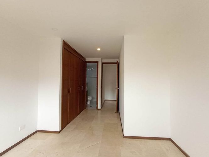 Apartamento de 3 alcobas en arriendo en Laureles, Medellín, 78 m² · foto 4 de 18