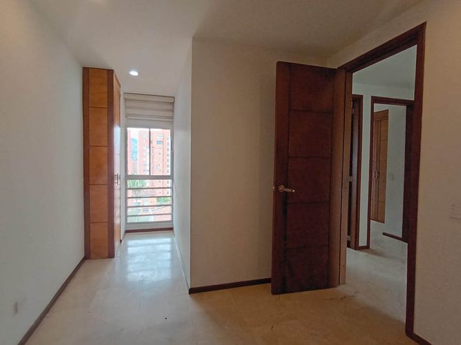 Apartamento de 3 alcobas en arriendo en Laureles, Medellín, 78 m² · foto 13 de 18