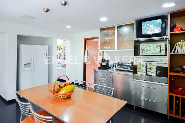 Casa de 4 alcobas en venta en Santa Ana, Bogotá, 834 m² · foto 6 de 17