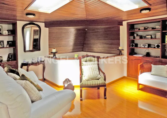 Apartamento de 3 alcobas en venta en Santa Bibiana, Bogotá, 203 m² · foto 5 de 11