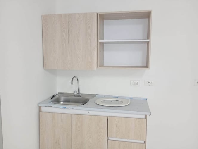 Oficina en arriendo en El Poblado, Medellín, 80 m² · foto 8 de 9