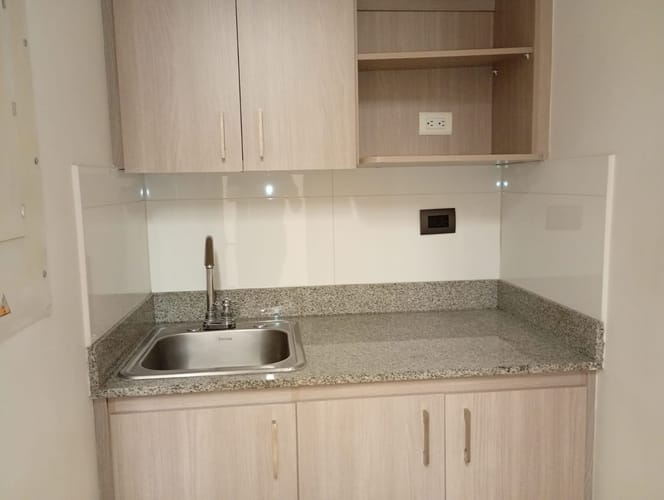 Oficina en arriendo en El Poblado, Medellín, 50 m² · foto 8 de 11