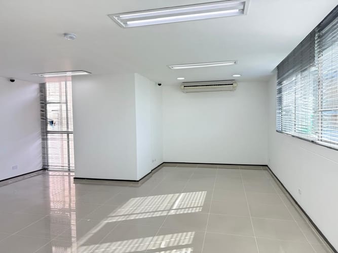 Oficina en arriendo en Alejandria, Medellín, 50 m² · foto 7 de 10