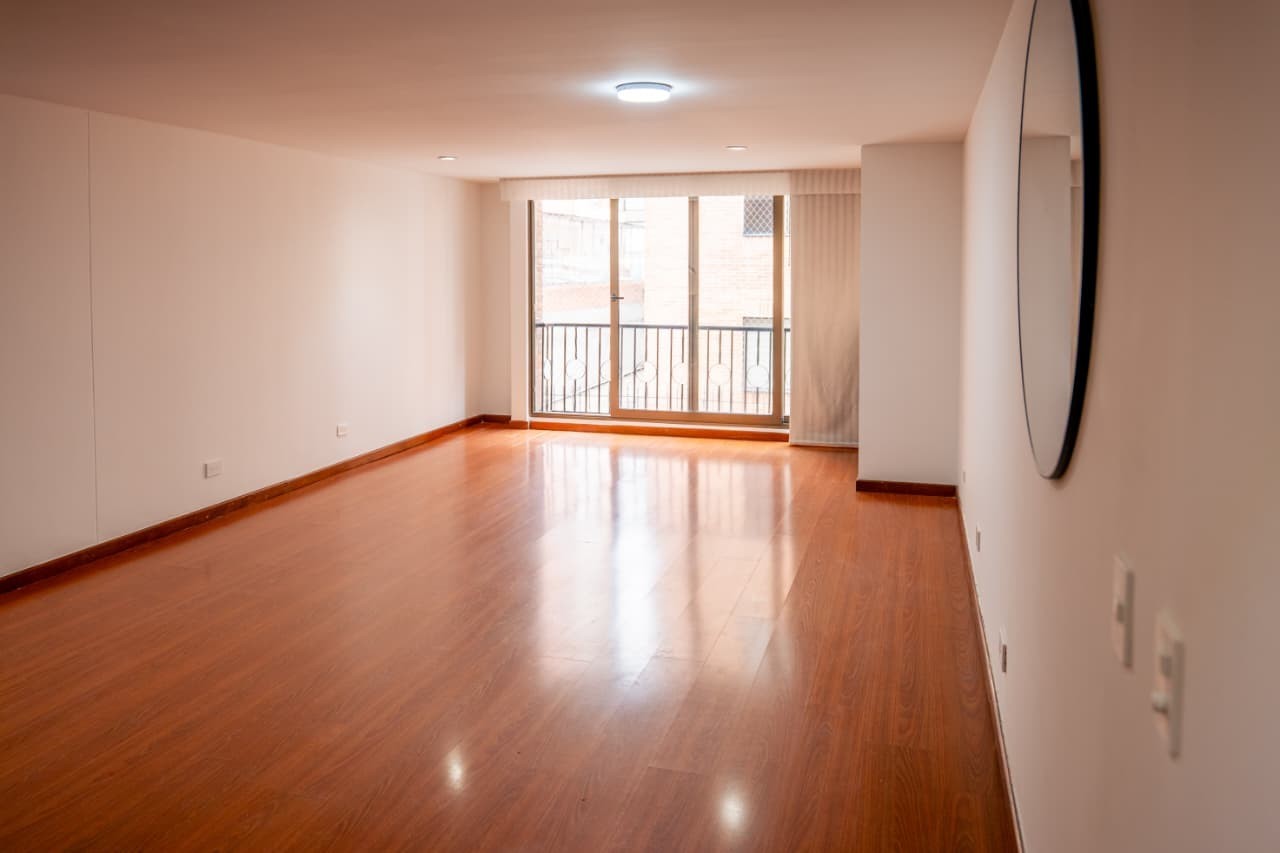 Apartamento de 3 habitaciones en arriendo en Chicó Navarra, Bogotá — imagen 1 de 16
