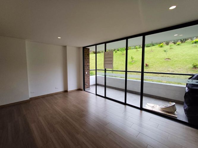 Apartamento de 2 alcobas en venta en Santa Elena, El Retiro, 67 m² · foto 3 de 24