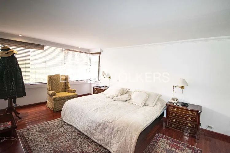 Apartamento de 3 alcobas en venta en Los Rosales, Bogotá, 218 m² · foto 15 de 17