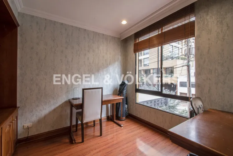 Apartamento de 3 alcobas en venta en Chicó Reservado, Bogotá, 185 m² · foto 4 de 15