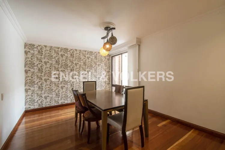 Apartamento de 3 alcobas en venta en Chicó Reservado, Bogotá, 185 m² · foto 3 de 15