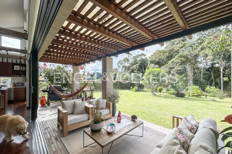 Casa de 1 alcoba en venta en Lomitas, La Ceja, 128 m² · foto 2 de 11