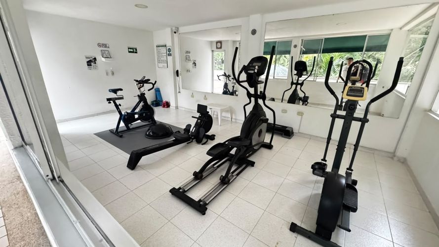 Apartamento de 3 alcobas en venta en Conjunto Torres De Aragon, Floridablanca, 85 m² · foto 2 de 20