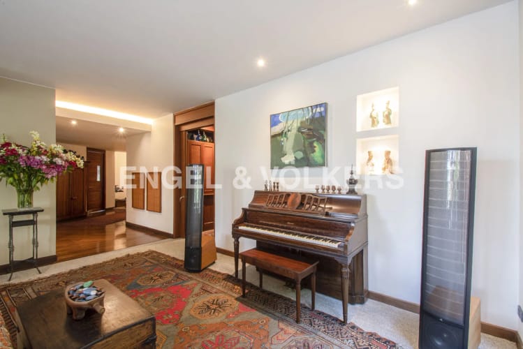 Apartamento de 3 alcobas en venta en Chicó Alto, Bogotá, 344 m² · foto 11 de 19