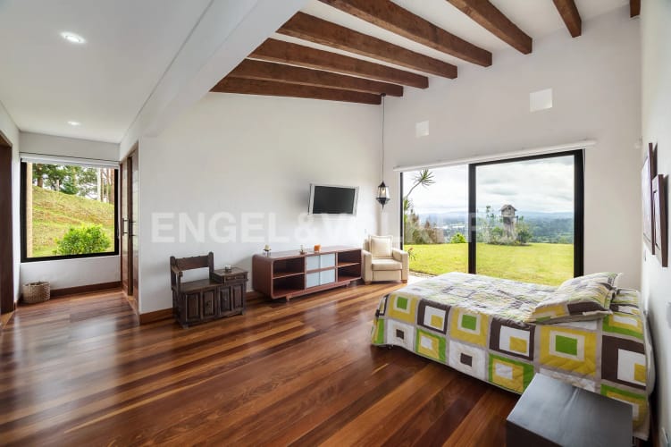Casa de 3 alcobas en venta en Cabeceras De Llanogrande, Rionegro, 400 m² · foto 9 de 19