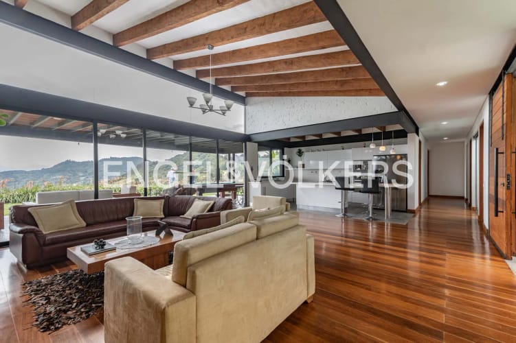 Casa de 3 alcobas en venta en Cabeceras De Llanogrande, Rionegro, 400 m² · foto 5 de 19