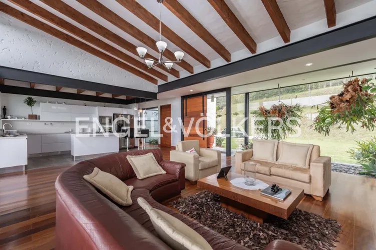 Casa de 3 alcobas en venta en Cabeceras De Llanogrande, Rionegro, 400 m² · foto 3 de 19