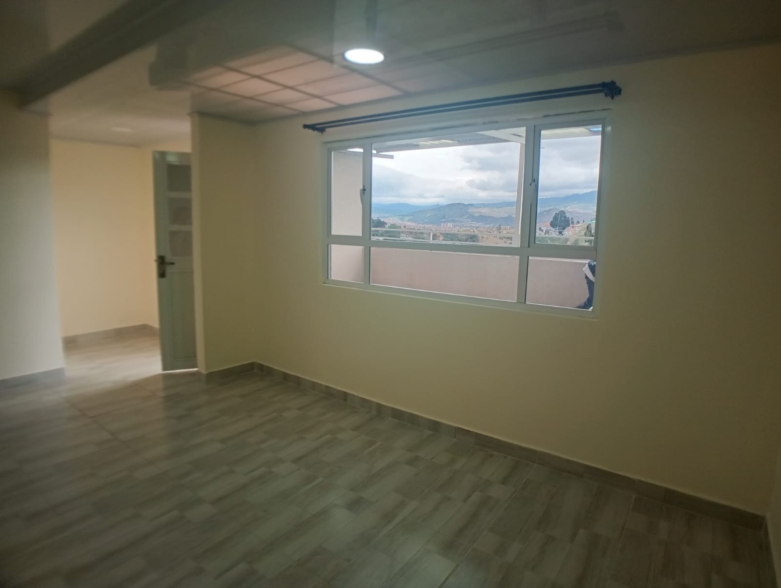 Casa en venta en Las Lomas, Bogotá · foto 2 de 22