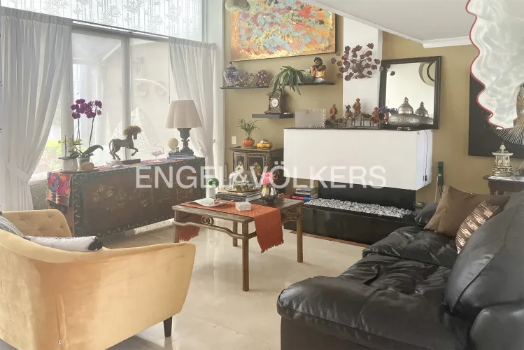 Casa de 4 alcobas en venta en Ilarco, Bogotá, 274 m² · foto 2 de 19