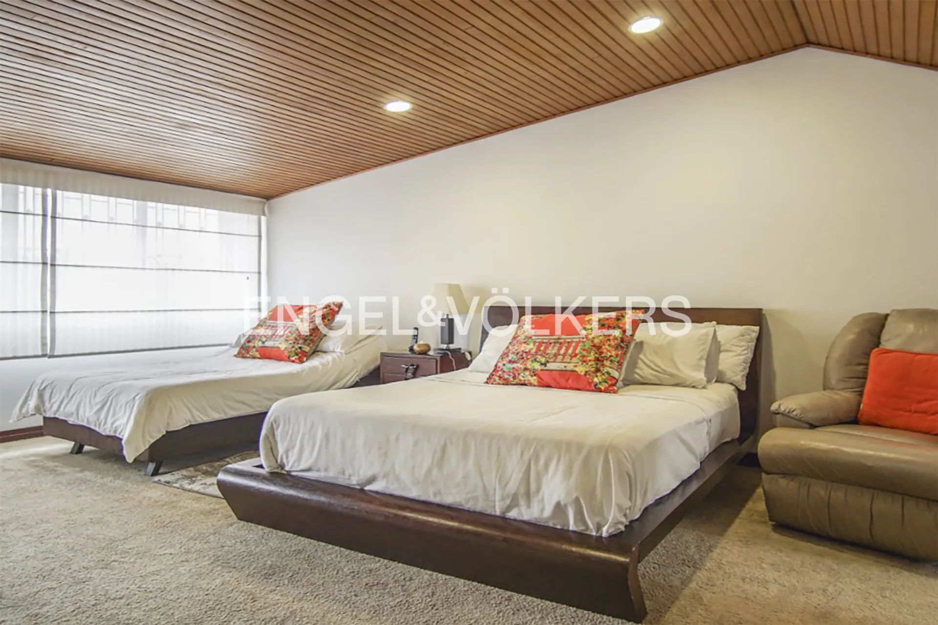 Casa en venta en Niza, Bogotá · foto 9 de 19