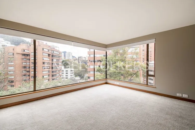 Apartamento de 4 alcobas en venta en La Cabrera, Bogotá, 480 m² · foto 16 de 20