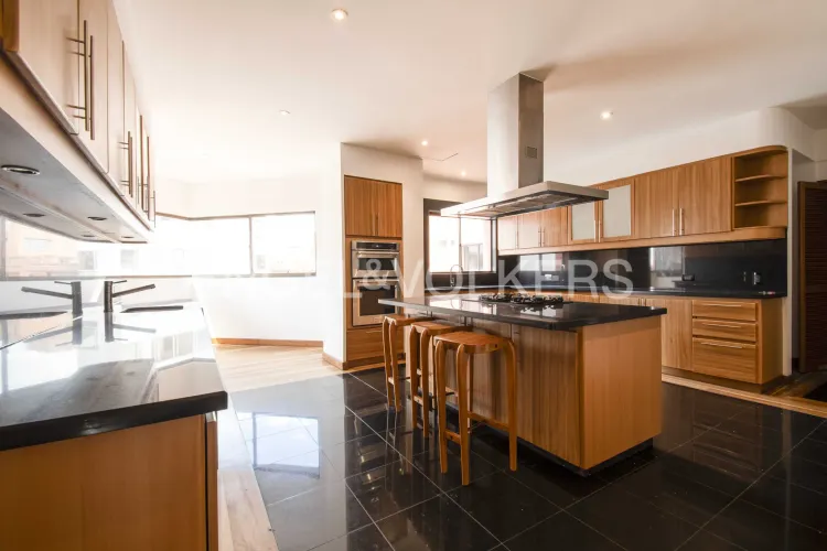 Apartamento de 4 alcobas en venta en La Cabrera, Bogotá, 480 m² · foto 8 de 20