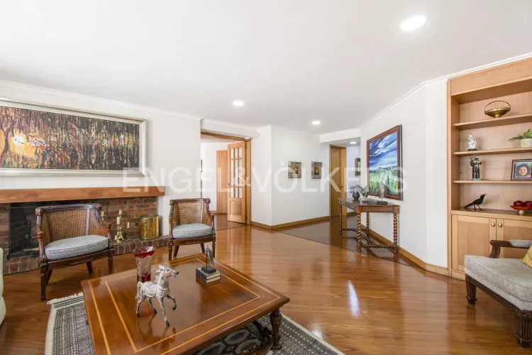 Apartamento en venta en Chicó Reservado, Bogotá · foto 2 de 13