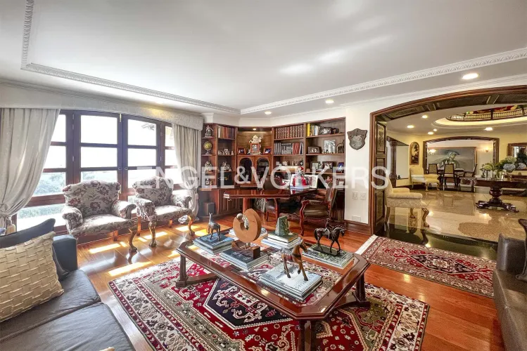 Casa de 5 alcobas en venta en Montearroyo, Bogotá, 575 m² · foto 4 de 22