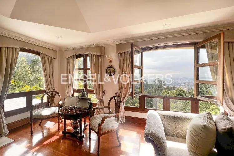 Casa de 5 alcobas en venta en Montearroyo, Bogotá, 575 m² · foto 3 de 22
