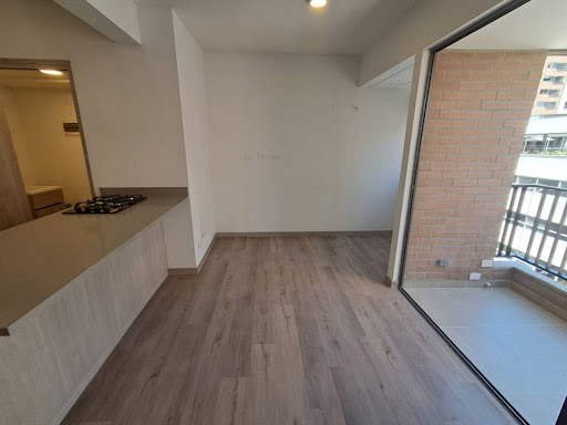Apartamento en arriendo en Ciudad Del Río, Medellín · foto 2 de 23