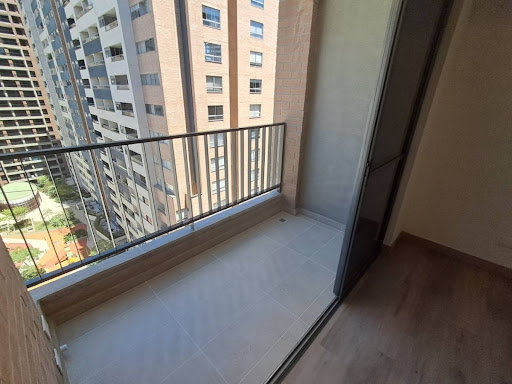 Apartamento en arriendo en Ciudad Del Río, Medellín · foto 8 de 23