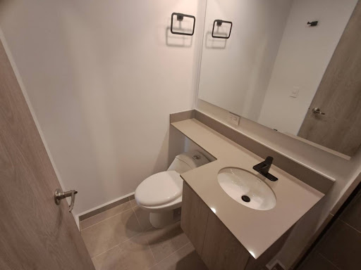 Apartamento en arriendo en Ciudad Del Río, Medellín · foto 9 de 23