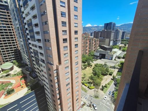 Apartamento en arriendo en Ciudad Del Río, Medellín · foto 10 de 23