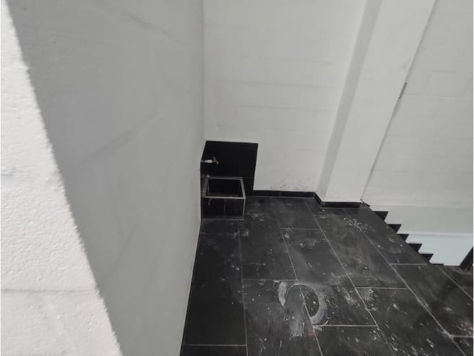 Bodega en arriendo en Trinidad, Medellín, 360 m² · foto 6 de 8
