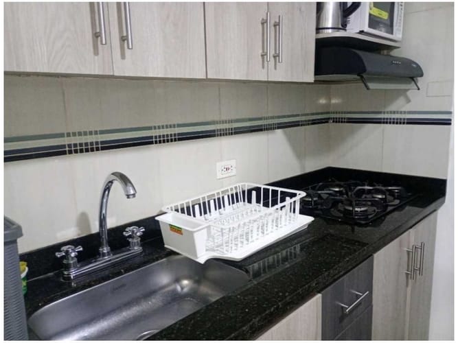 Apartamento de 13 alcobas en venta en Belén, Medellín, 52 m² · foto 23 de 24