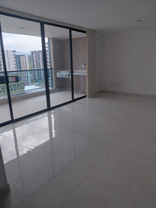Apartamento de 3 alcobas en venta en Cañaveral, Floridablanca, 120 m² · foto 10 de 12