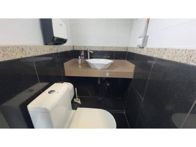 Bodega en arriendo en Trinidad, Medellín, 120 m² · foto 8 de 10