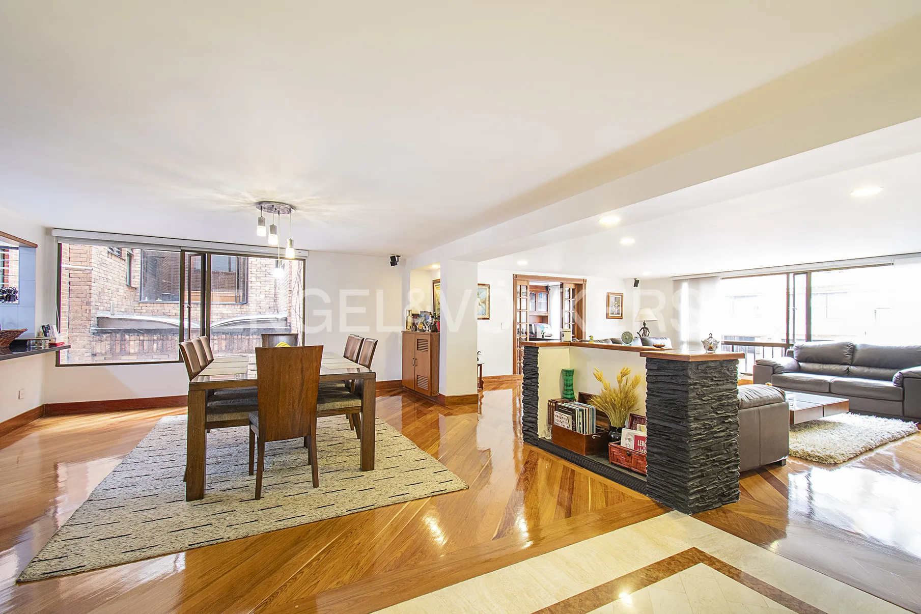 Apartamento en venta en Chicó Navarra, Bogotá · foto 2 de 19