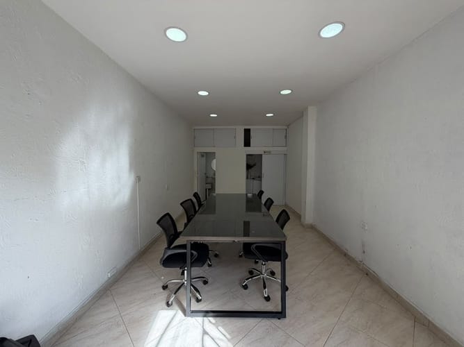 Local en arriendo en Bolivariana, Medellín, 30 m² · foto 3 de 9
