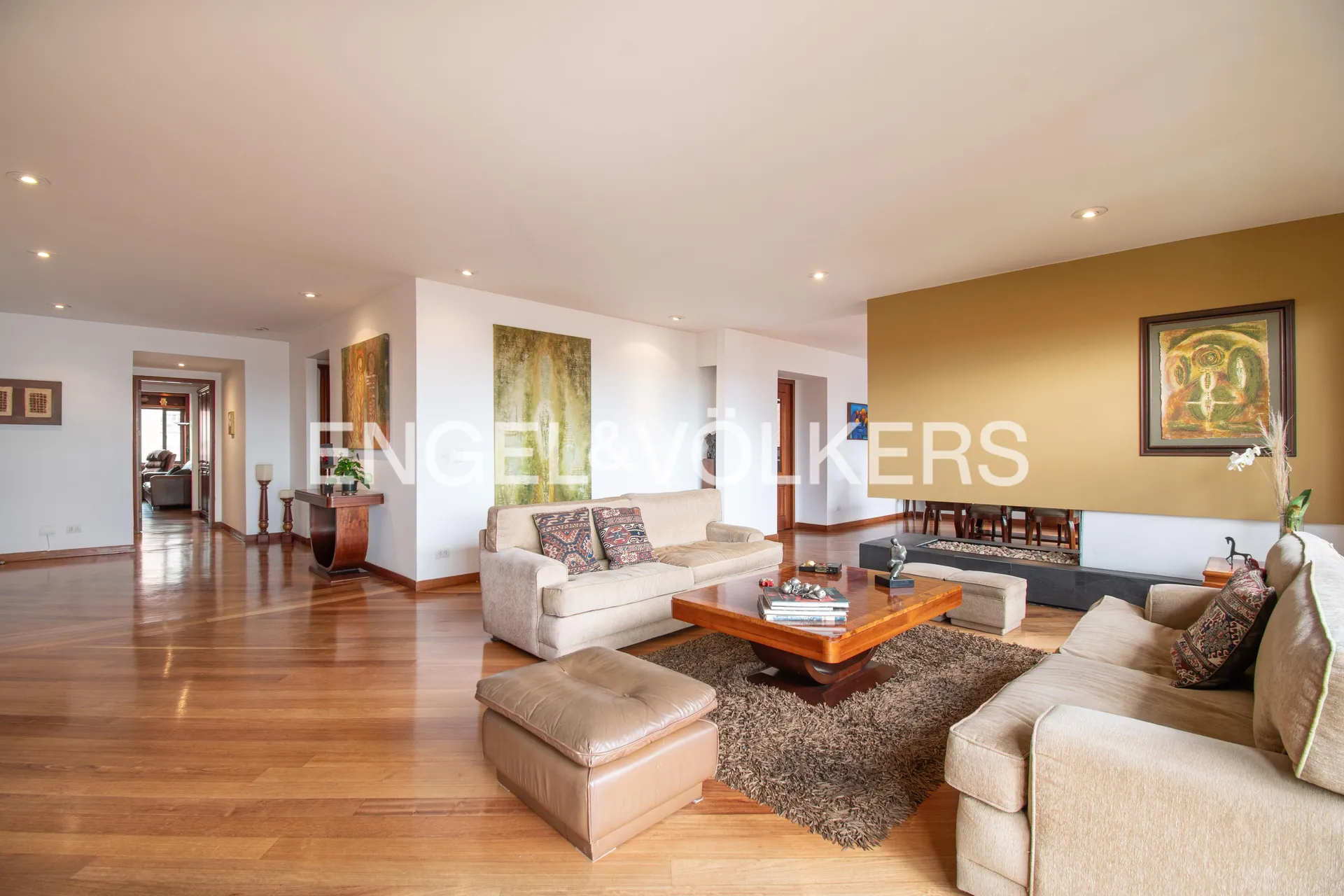 Apartamento en venta en Los Rosales, Bogotá · foto 3 de 20