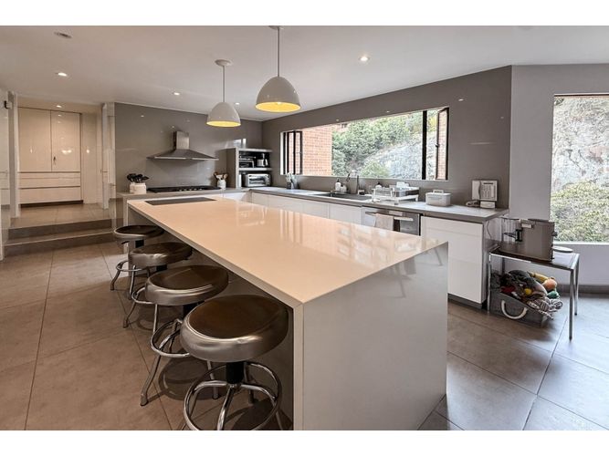 Apartamento de 3 alcobas en venta en El Retiro, Bogotá, 325 m² · foto 6 de 24