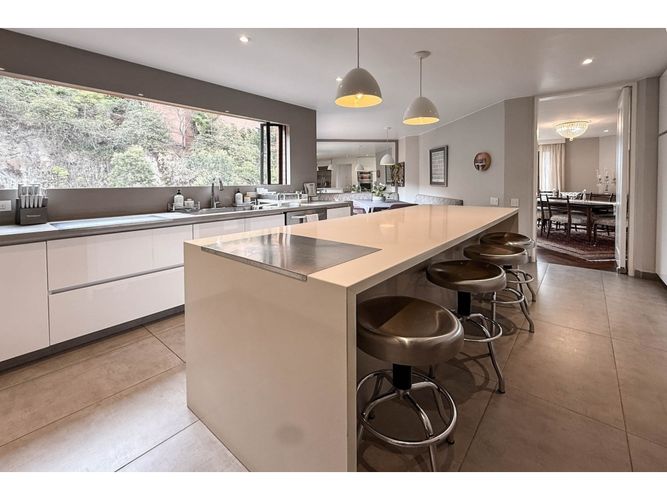 Apartamento de 3 alcobas en venta en El Retiro, Bogotá, 325 m² · foto 7 de 24
