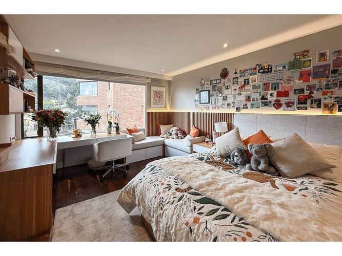 Apartamento de 3 alcobas en venta en El Retiro, Bogotá, 325 m² · foto 24 de 24