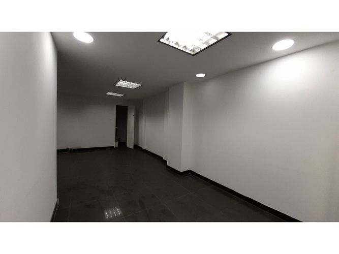 Local en arriendo en Villa Nueva, Medellín, 38 m² · foto 3 de 6