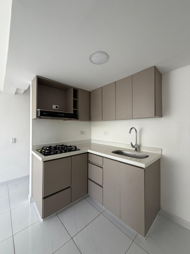 Apartamento en venta en Monteazul, Sabaneta · foto 3 de 13